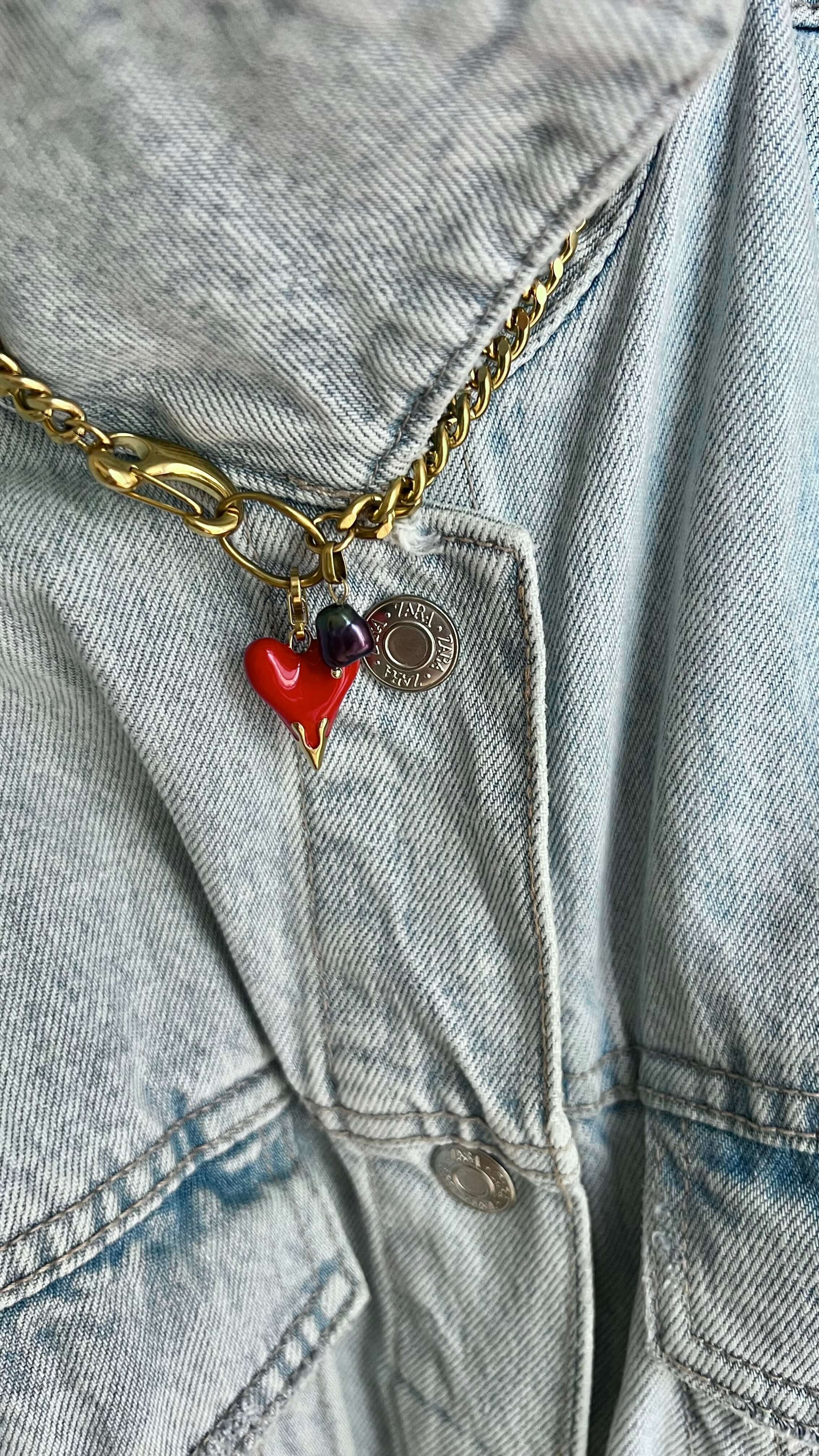COLLIER AUAHI
