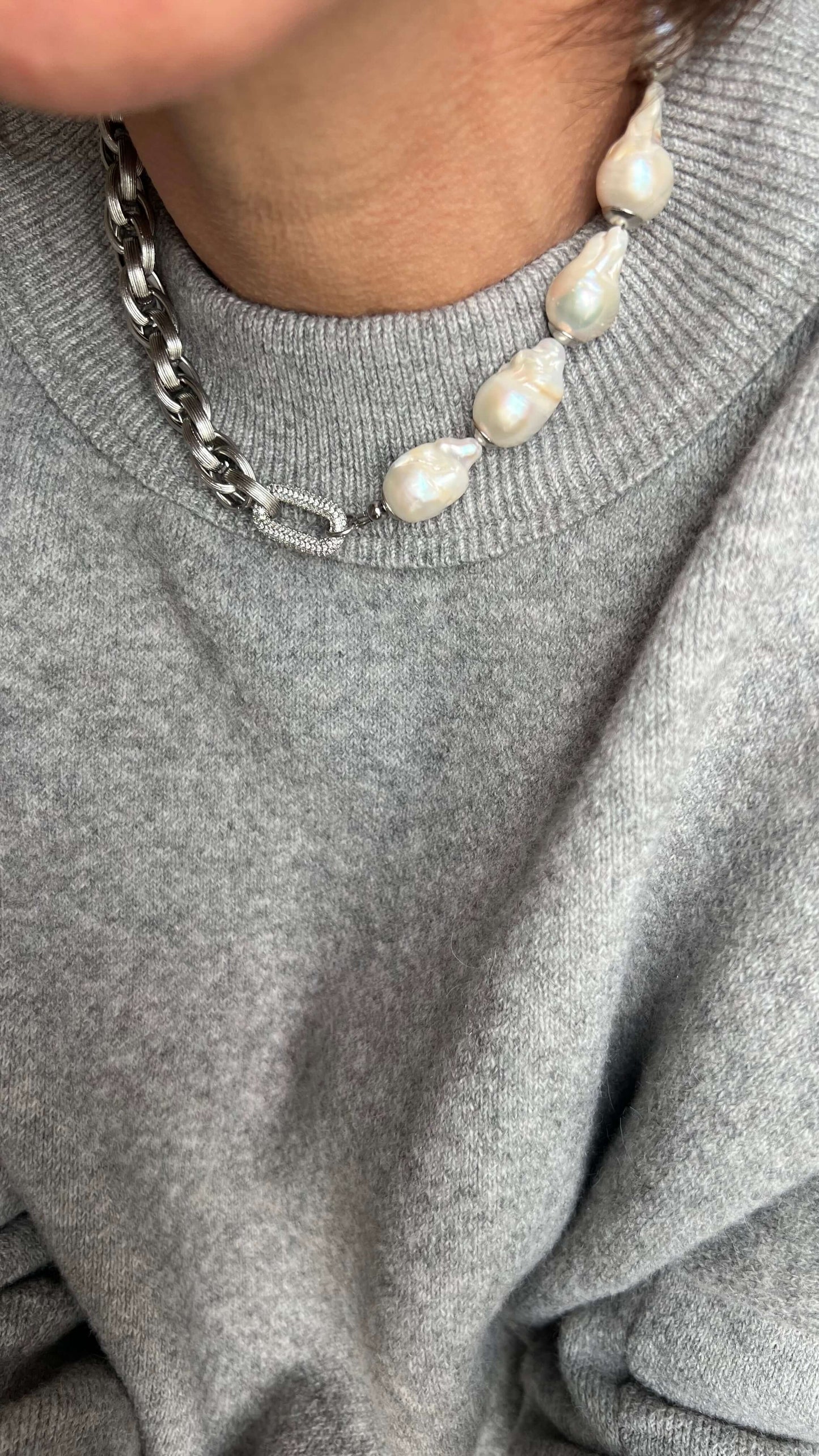 COLLIER