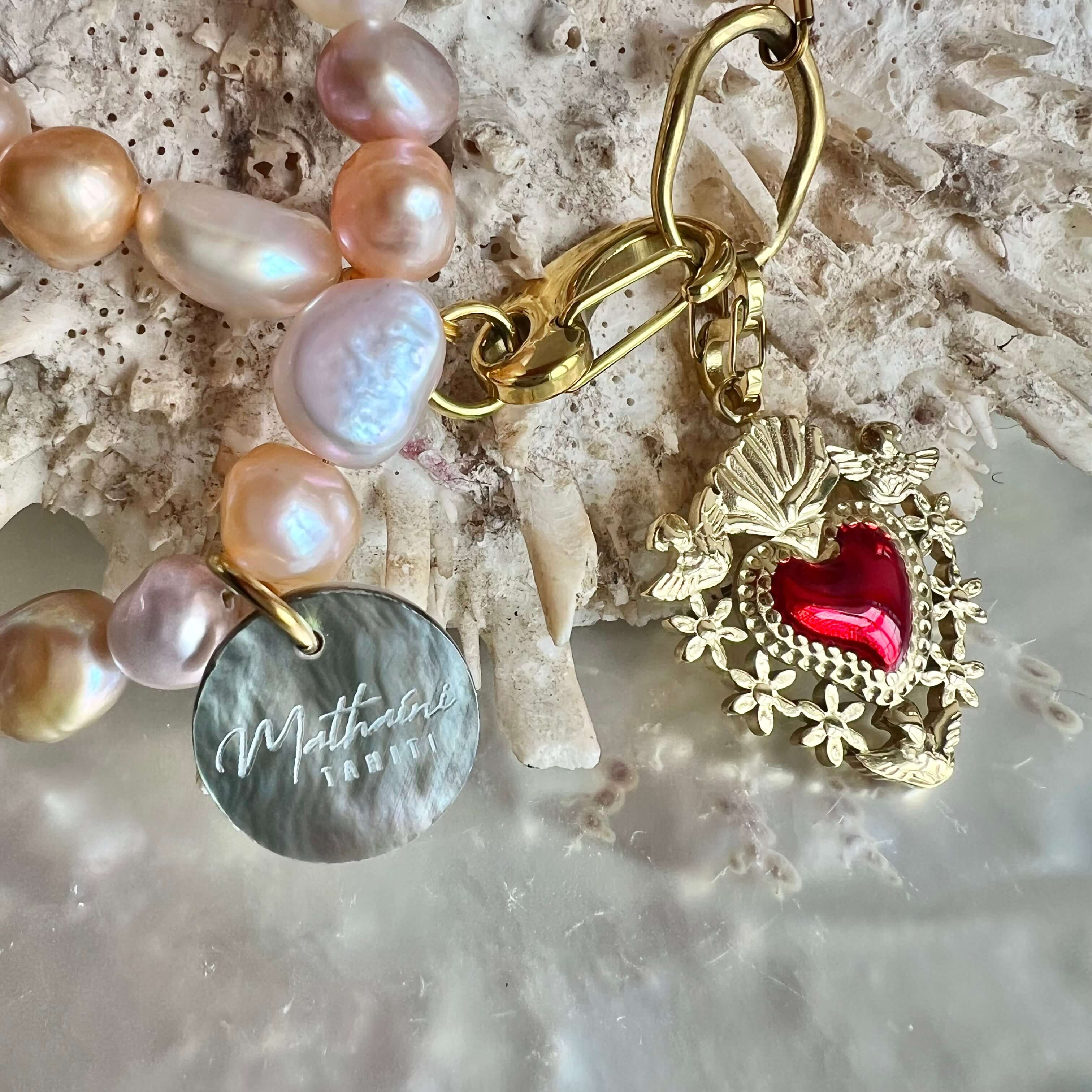 COLLIER MOEMOEĀ