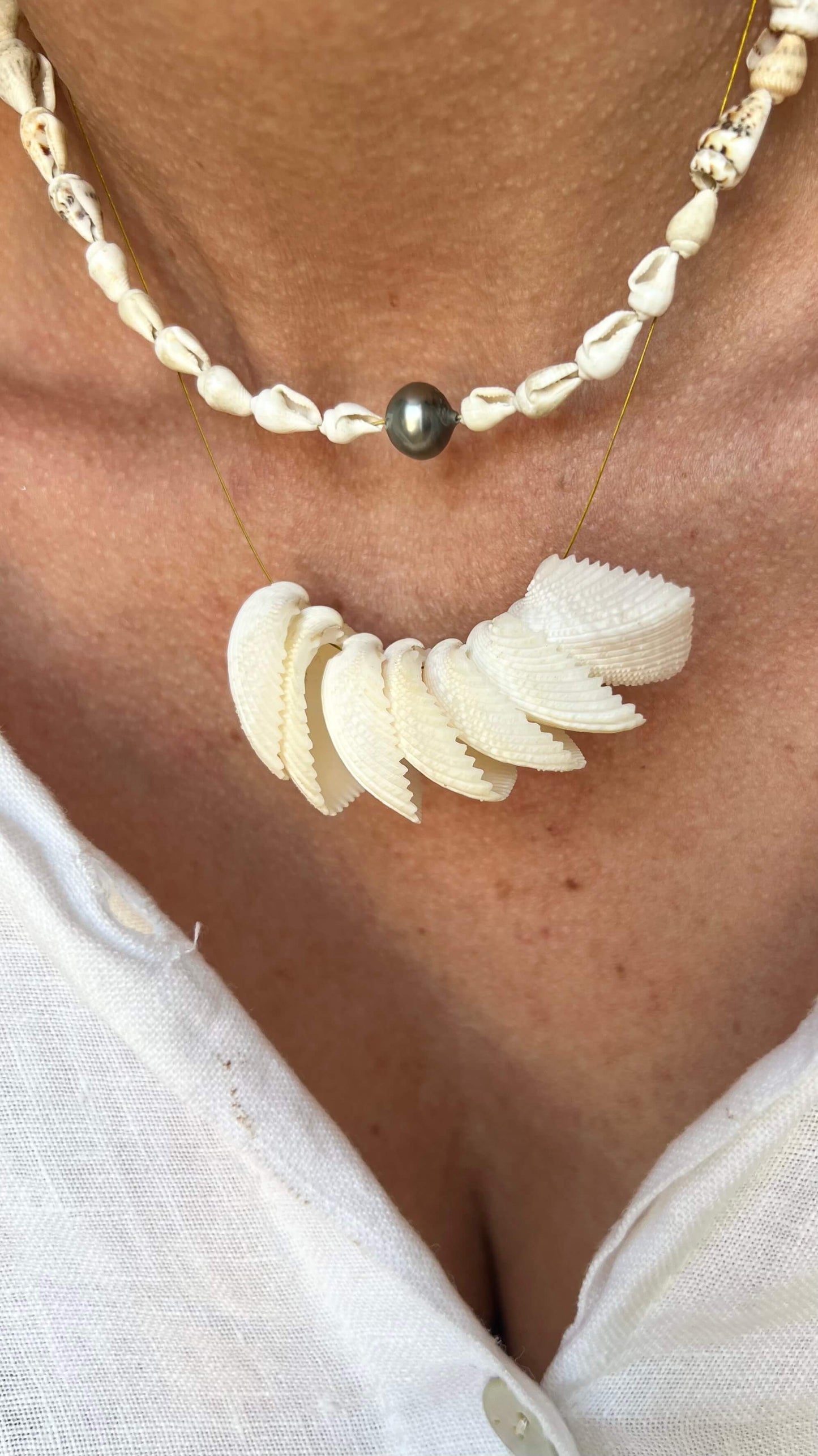 COLLIER TUMU