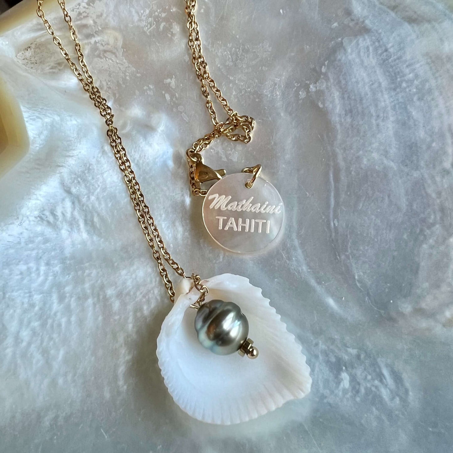 COLLIER PĀRAU