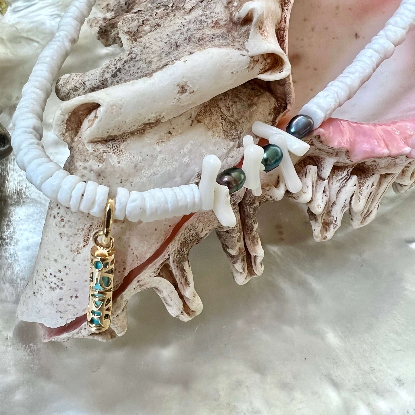 COLLIER TI'AMĀ