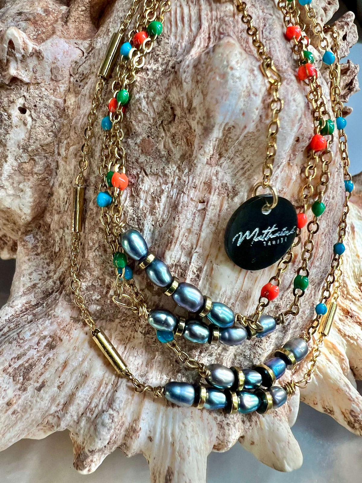 COLLIER AO 'OHUĀRĀ