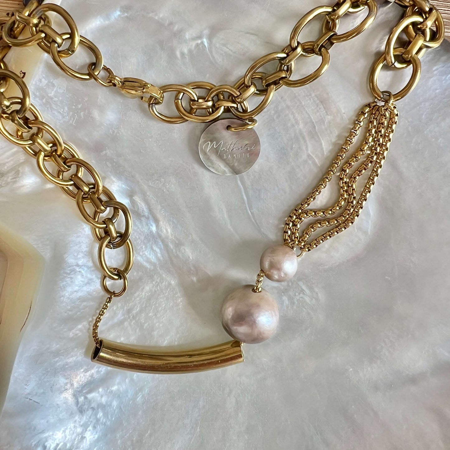 COLLIER