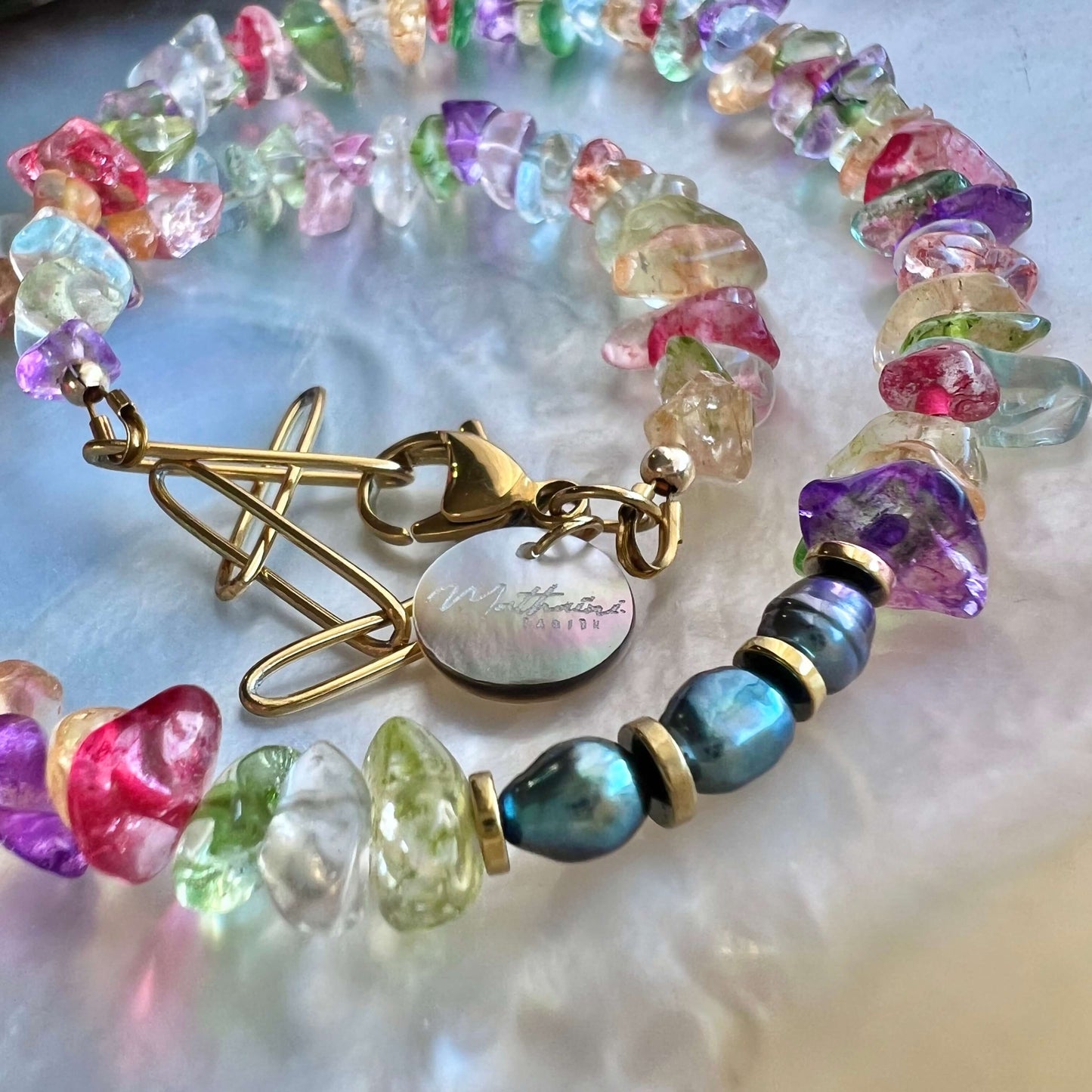 COLLIER TĪHAE