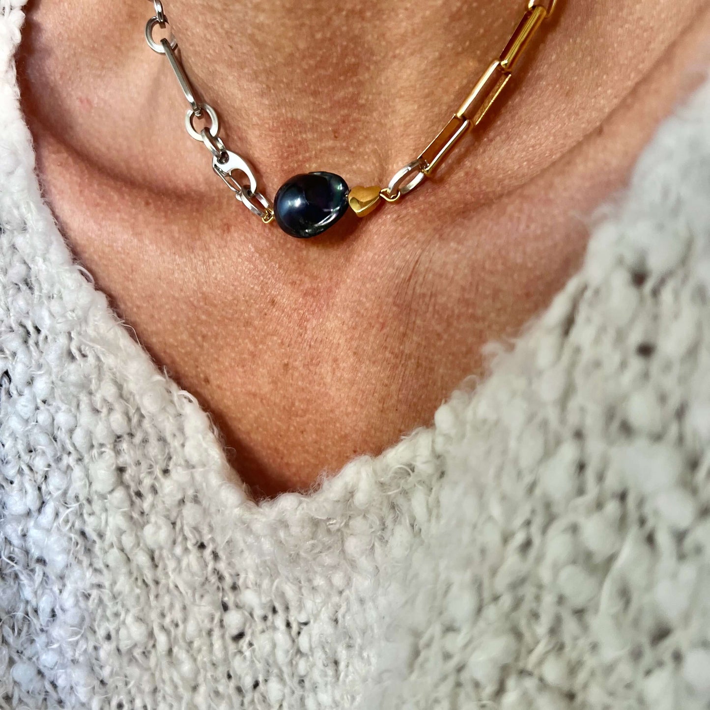 COLLIER MA’O