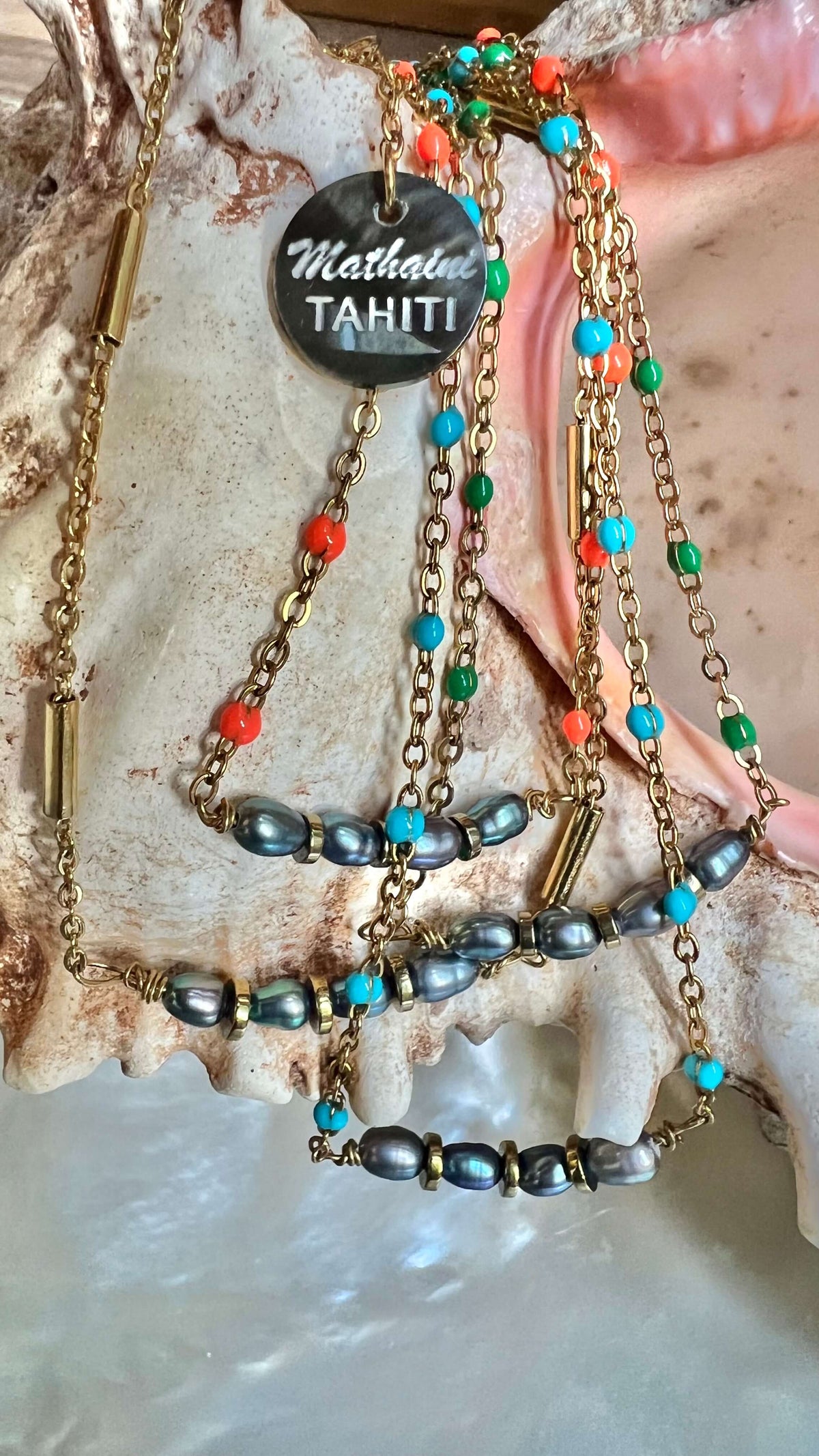 COLLIER AO 'OHUĀRĀ