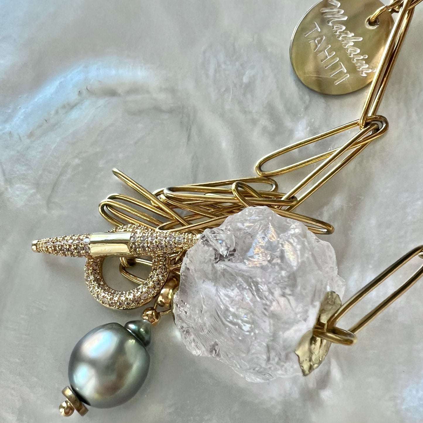 COLLIER MĀRAMA